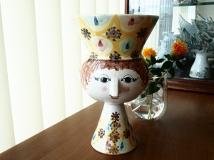 1970年製　イエロー基調の花瓶になったフィギリン
