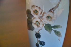 ロイヤルコペンハーゲン　ブラックベリー柄　花瓶　１