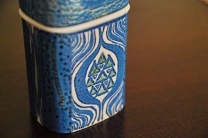 アルミニア窯　Teneraシリーズ　 GRETHE　HELLAND　HANSEN　デザインの シガーバルク（タバコ入れ）　１
