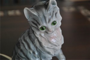 ドイツ製　魅惑のアロマランプ　縞猫　２