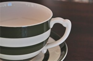 英国　T.G.GREEN 緑色のラインが愛らしい大きなカップ&ソーサー　１