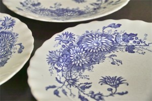 径20センチ　英国　1887-1936年製　ケーキ皿　ブルーのお花柄３枚組　Late Mayers製　６