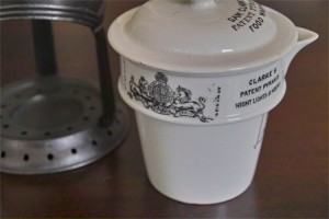 英国　GRIMWADE社製　離乳食を作られていたと言われています。陶器と金属のレアなセット。６