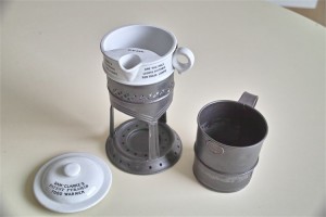 英国　GRIMWADE社製　離乳食を作られていたと言われています。陶器と金属のレアなセット。２
