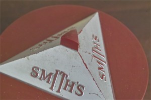 英国　SMITH’S ポテトチップ　販売用のガラスケース　珍しいプラスチックの蓋のタイプ　４