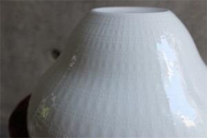 ドイツ　ローゼンタール製　ビョルン・ヴィンブラッドデザイン　ロマンスシリーズ　大きな白磁のサラダボウル　径２１．５㌢