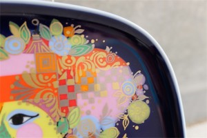 ドイツ　ローゼンタールStudio-line製　ビョルン・ヴィンブラッドデザイン　飾り皿　ギター（バラライカ）を弾く女性　７