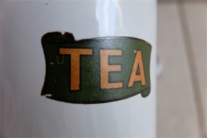 英国アンティーク　ホーローキャニスター3セット（紅茶・砂糖・白米）同サイズ