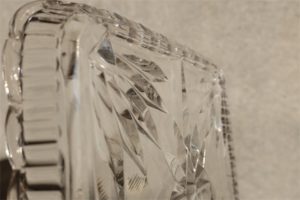 アンティークガラス　ドレッサートレイ　たっぷり重い気泡のあるアンティークプレスガラス　無色タイプ
